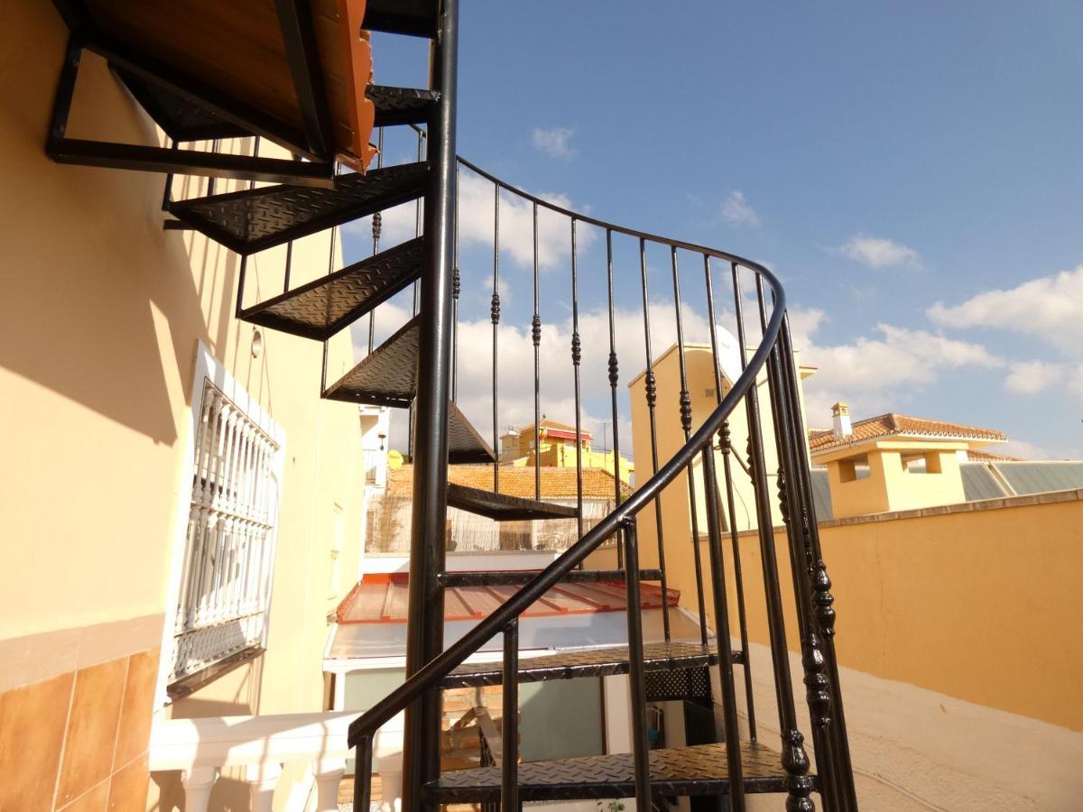 Top Floor Apartment Close To Beach トレ・デ・ベナガルボン エクステリア 写真